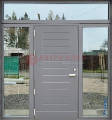 Серая стальная дверь с панелью МДФ и стеклянными фрамугами ДФГ-28 в Фрязино