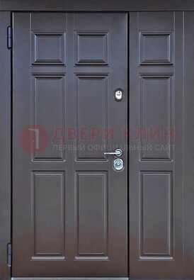 Тёмная двухстворчатая входная дверь для коттеджа с МДФ ДМ-533 в Фрязино