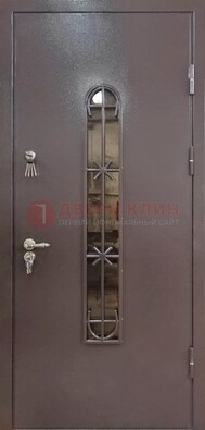 Металлическая дверь Порошок с небольшим стеклом и ковкой ДСК-282 в Фрязино