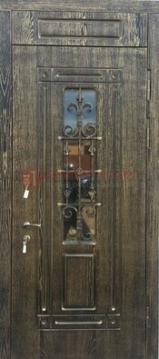 Зеленая входная дверь со стеклом и ковкой ДСК-67 в Фрязино