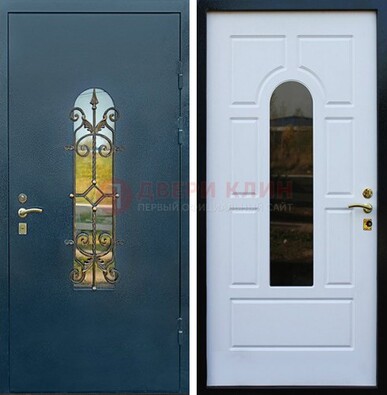 Входная дверь Дверь со стеклом и ковкой ДСК-71 для кирпичного дома в Фрязино