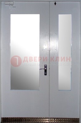 Белая  тамбурная дверь со стеклянными вставками ДТМ-18 в Фрязино